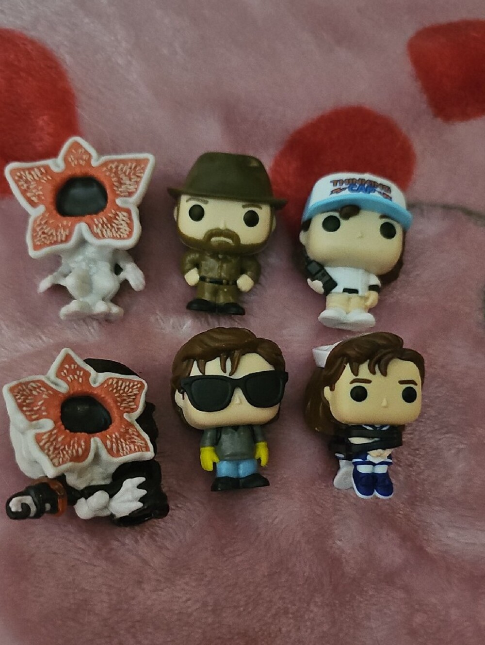 Assorted Stranger Things Figures - Picture 2 of 3